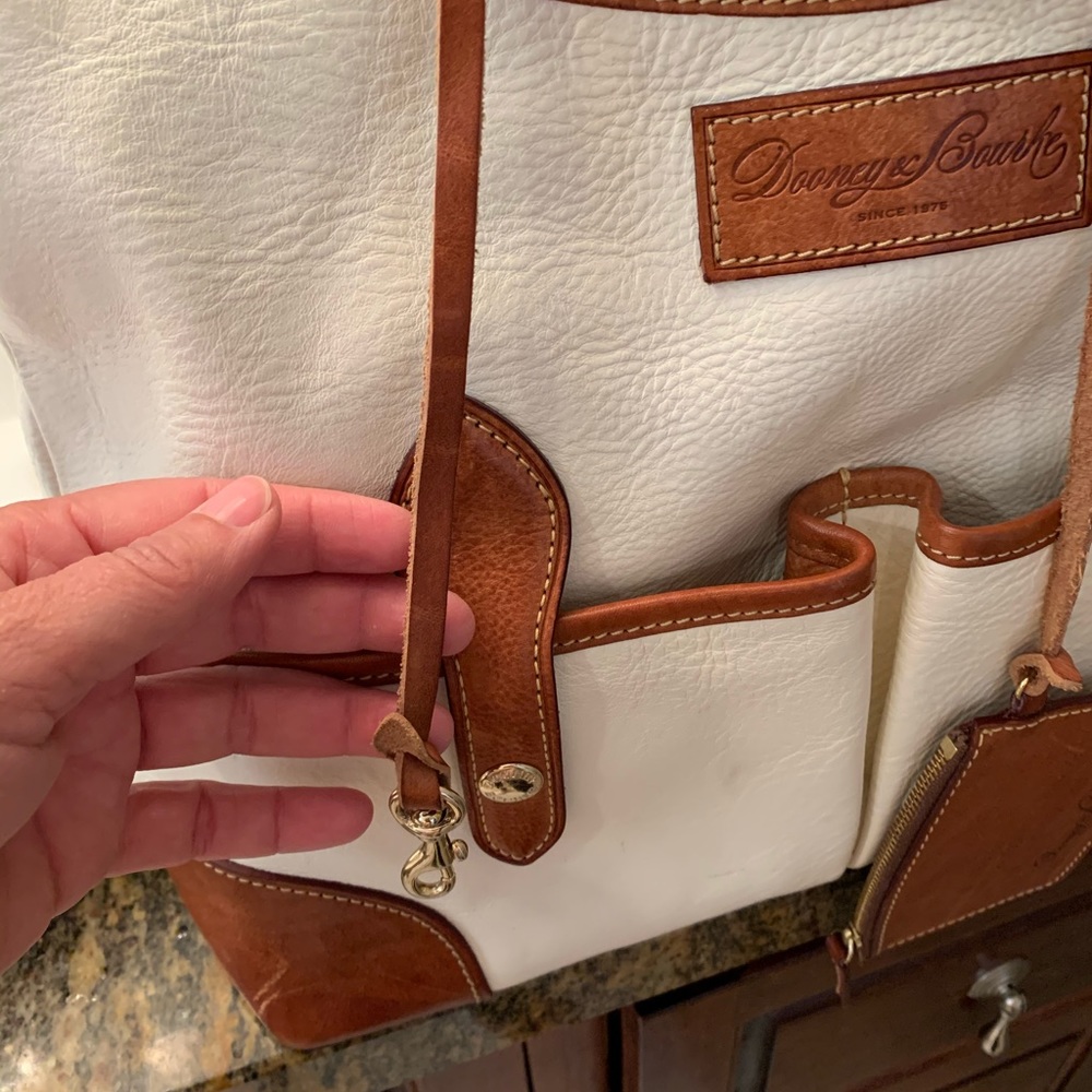 Vintage Dooney & Bourke purse - Picture 7 of 12